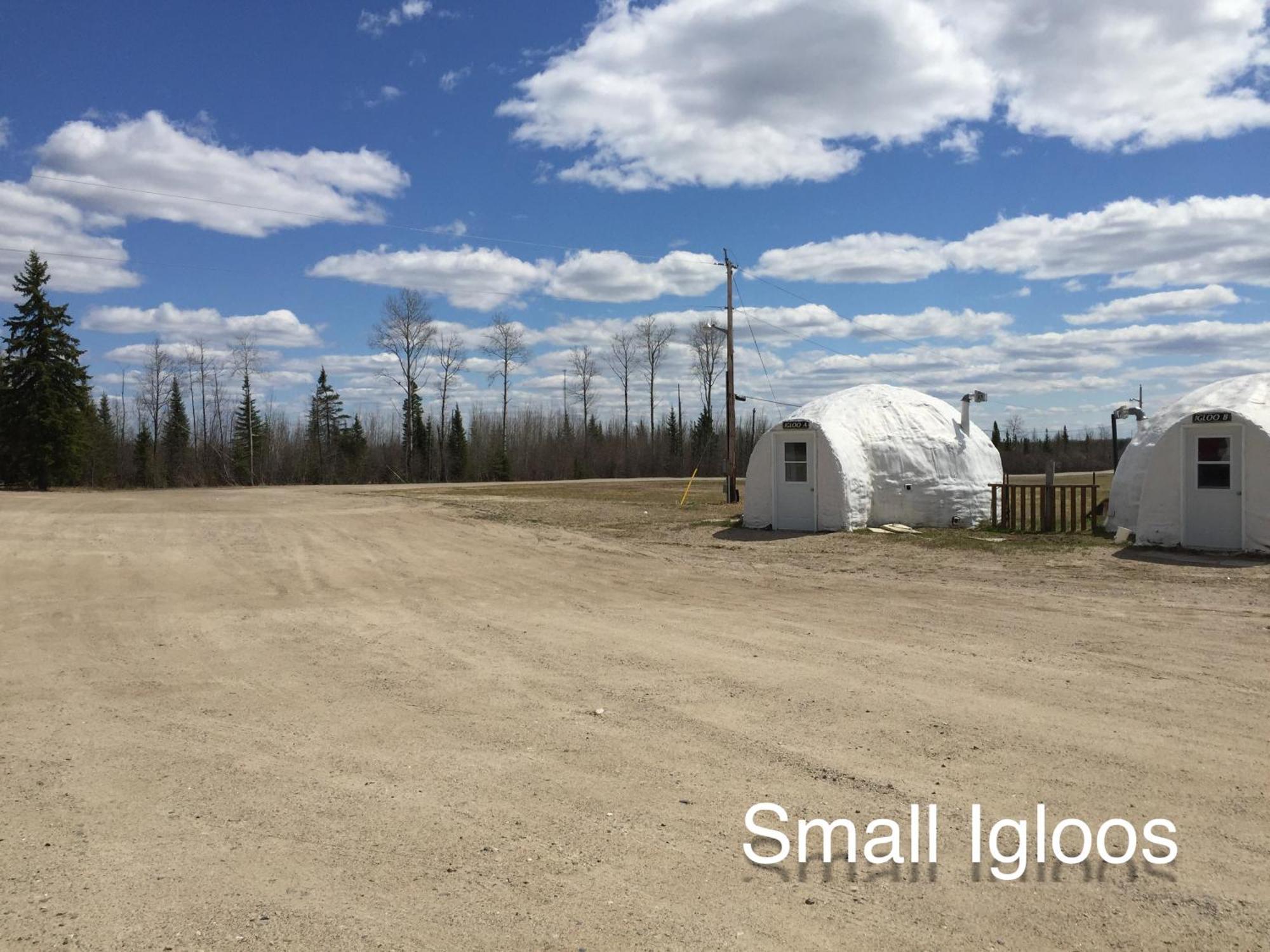North Adventure Inn Cochrane Стая снимка
